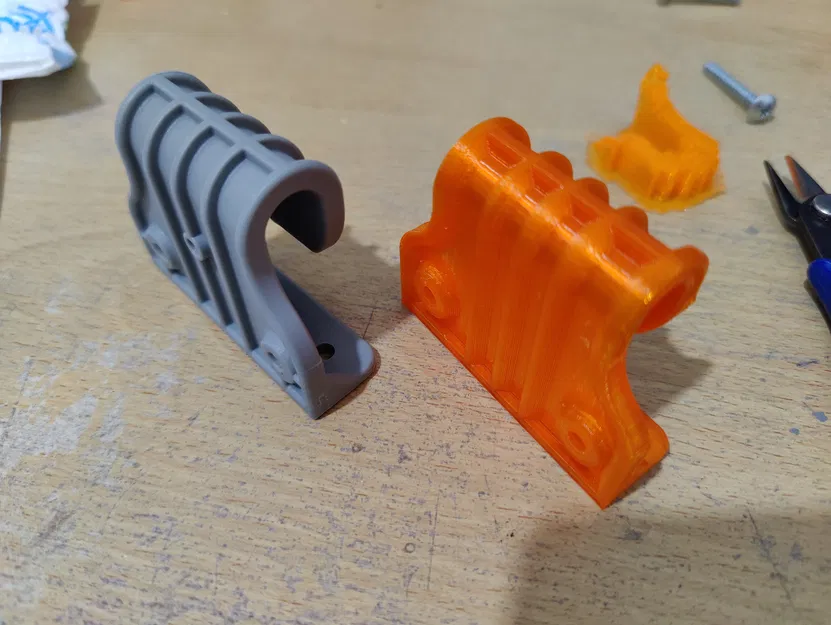 Chốt cổng chắn trẻ em dạng cuộn (Retractable Baby Gate Latch) - Image 4