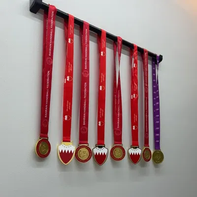 Giá đỡ thanh treo ống 22mm - Giải pháp trưng bày treo tường 3D