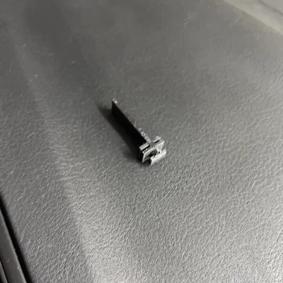 Ngàm kẹp nắp túi khí bên ghế phụ cho xe E38