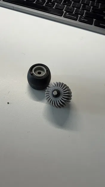 Bánh xe giảm ồn cho Roomba i7 - Image 1