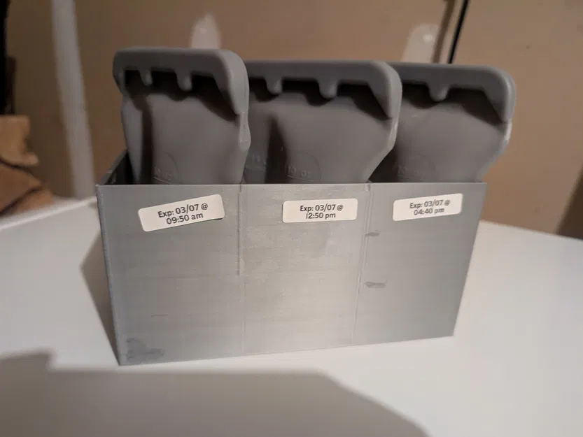 Khay/Hộp Đựng Túi Trữ Sữa Silicone Motif Medical - Image 1