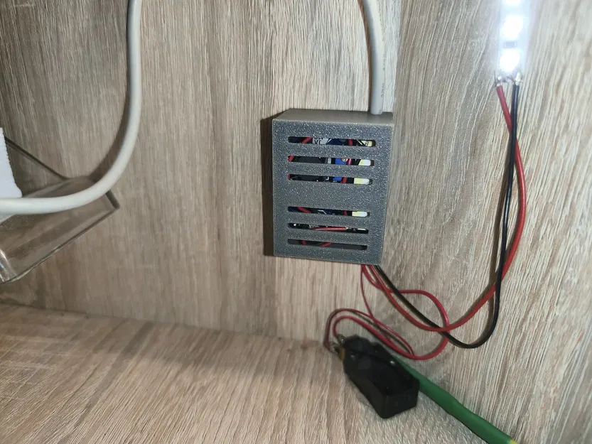 Hộp Đựng Mạch Điều Khiển LED 12V Gọn Gàng Cho Dự Án DIY - Image 1