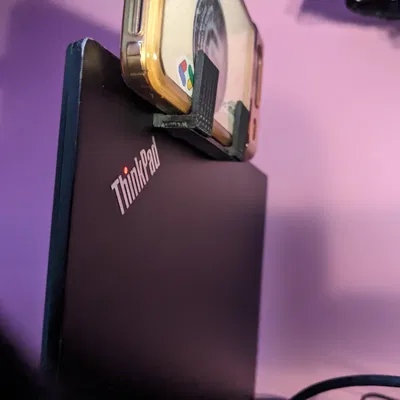 Giá đỡ Webcam: ThinkPad & Pixel 8