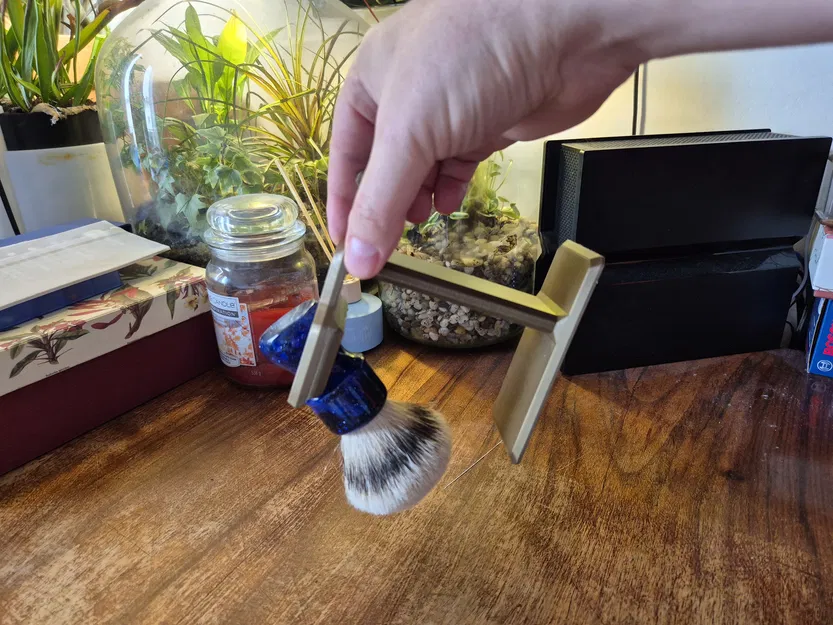 Giá đỡ cọ và dao cạo an toàn - Image 3