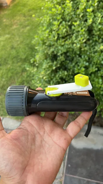 Tay quay thay thế bền bỉ cho đèn pin sạc Dynamo300 - Image 2