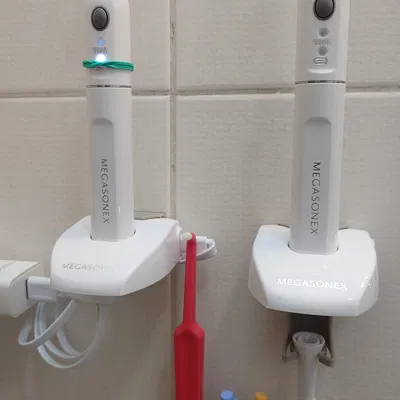 Giá treo tường cho đế sạc bàn chải Megasonex M8s
