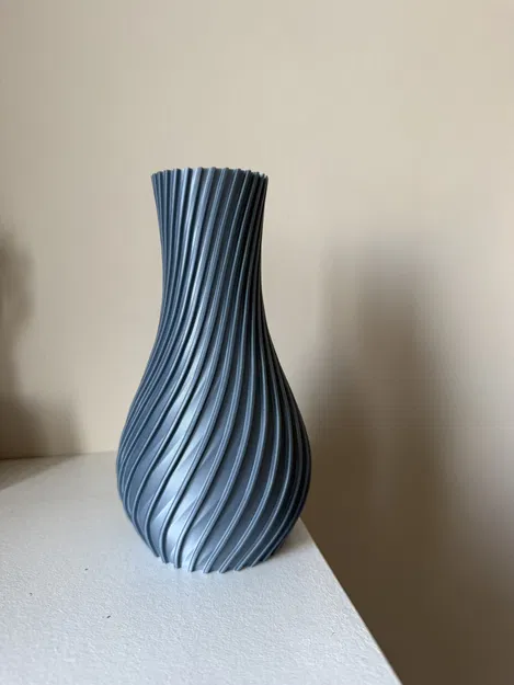 Bình hoa Slim vase thiết kế xoắn hiện đại - Image 2
