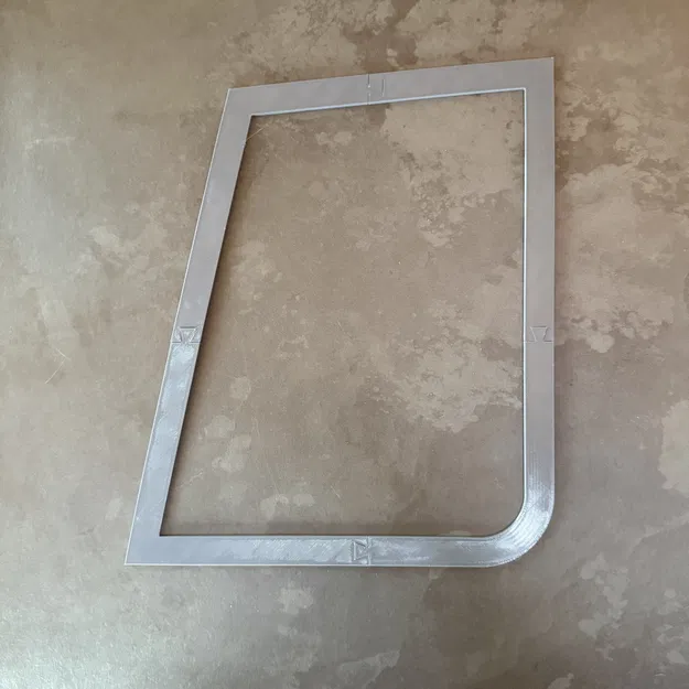 Mẫu làm tủ treo phía trên cho xe Mercedes Sprinter 2013 - Image 2