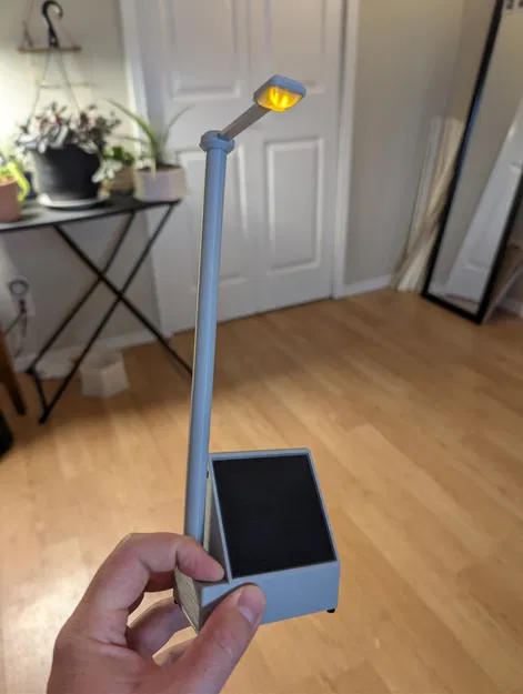 Đèn đường mini chạy bằng năng lượng mặt trời - Image 1