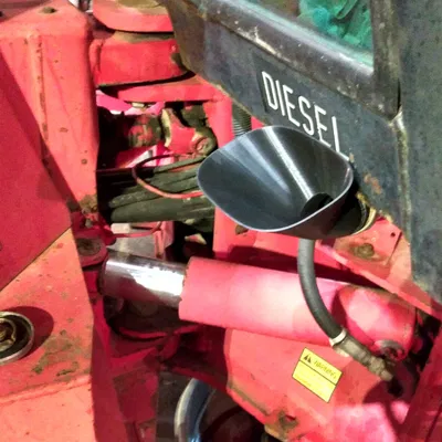 Phễu Dầu Diesel Lệch Cho Máy Versatile 256 hoặc Thiết Bị Tương Tự (SCAD)