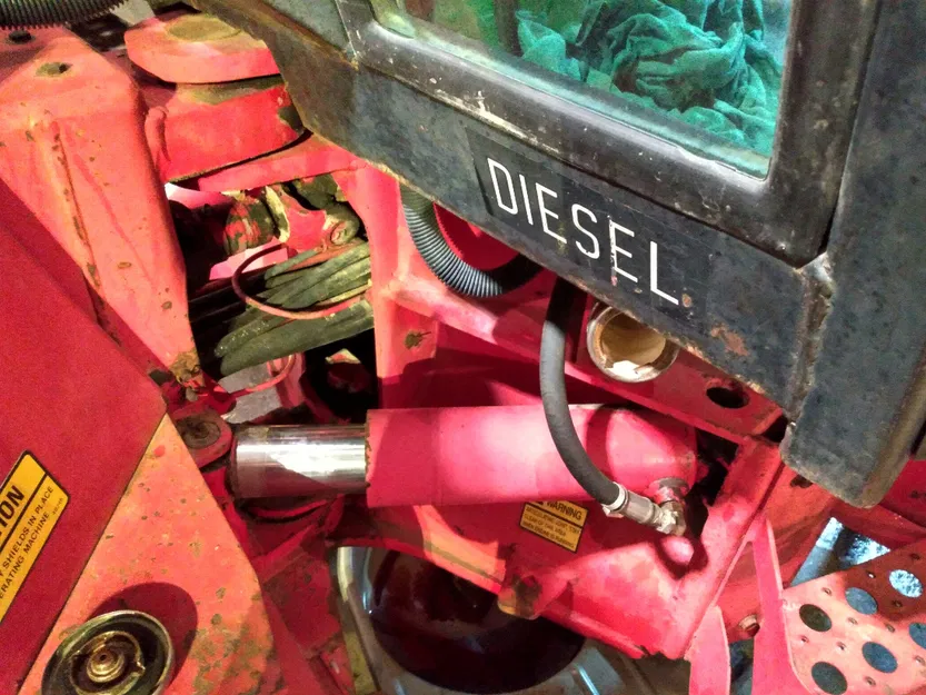 Phễu Dầu Diesel Lệch Cho Máy Versatile 256 hoặc Thiết Bị Tương Tự (SCAD) - Image 5