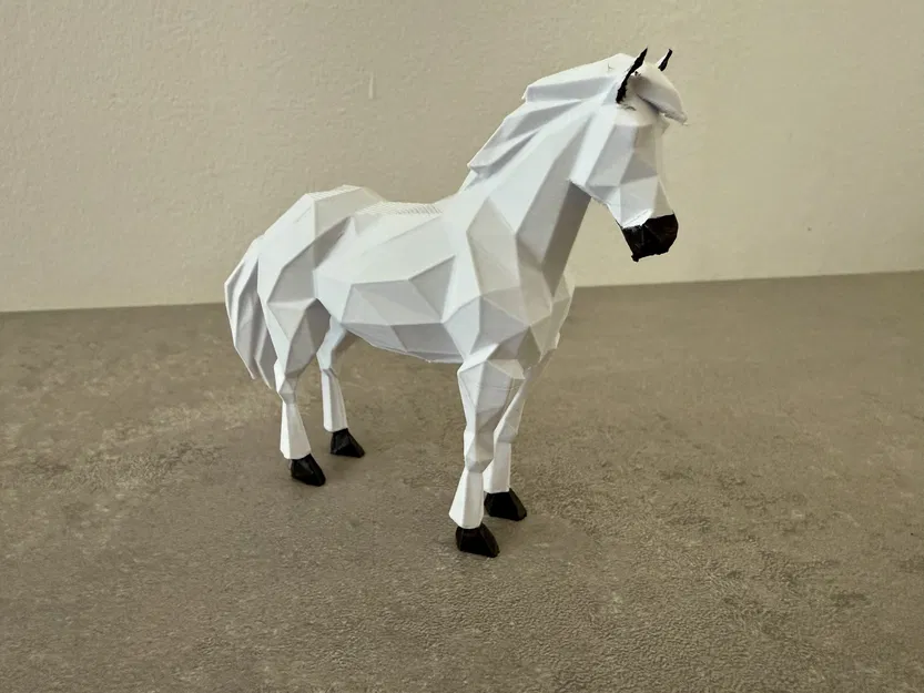 Ngựa (Low-poly) - Image 1