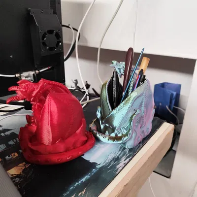 Doze Draco - Chậu cây hình rồng nằm thư giãn