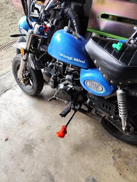 Giày Doc Martens dùng để lót chân chống xe máy - Image 4