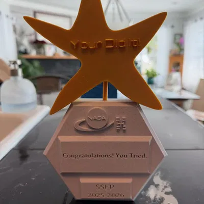 Mô hình cúp hài hước 3D - Quà tặng trêu chọc độc đáo cho đồng nghiệp