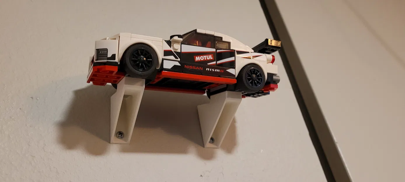 Giá treo tường cho mô hình xe LEGO® (có độ nghiêng, chốt khớp chuẩn) - Image 10