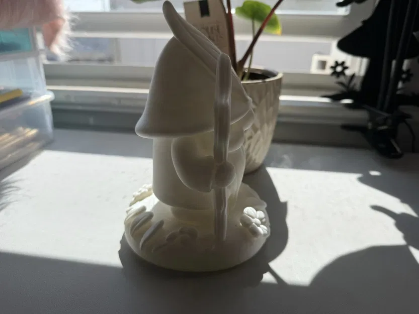 Mô hình chú lùn giữ vườn (Garden Gnome Figurine) - Image 3