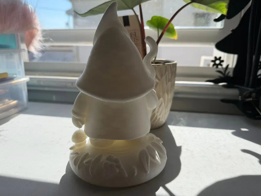 Mô hình chú lùn giữ vườn (Garden Gnome Figurine) - Image 13