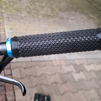 Tay nắm xe đạp 35mm đường kính lớn (loại lock-on)