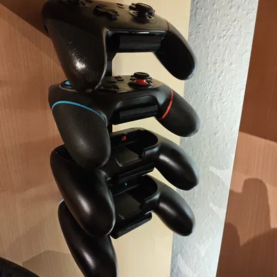 Giá Treo Tường Cho 4 Tay Cầm Chơi Game (Nintendo, Xbox)