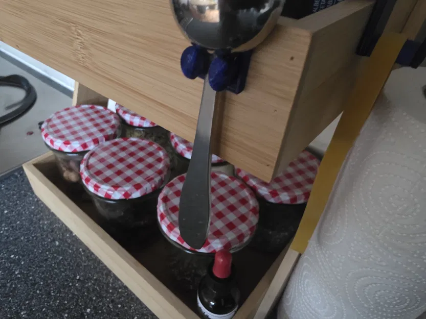 Kẹp treo thìa (Spoonholder) tiện dụng cho nhà bếp gọn gàng - Image 1