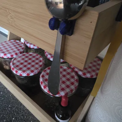 Kẹp treo thìa (Spoonholder) tiện dụng cho nhà bếp gọn gàng