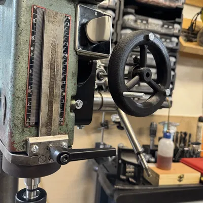 Tay quay cho trục 8mm kèm vít định vị và tay cầm