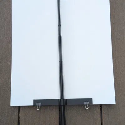 Thanh ngang tay cầm cho bảng hiệu biểu tình có thể kéo dài