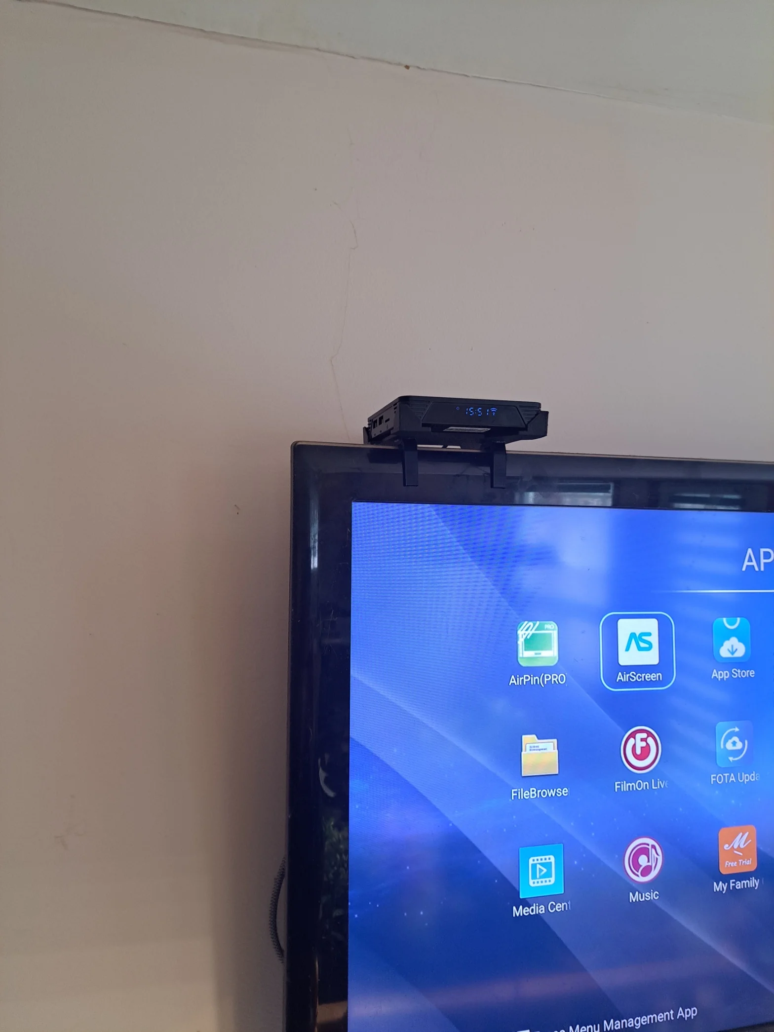 Giá treo Android TV box cho tivi LG cũ - Thiết kế in 3D gọn… 1