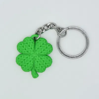 Móc khóa cỏ bốn lá đan len may mắn - File in 3D