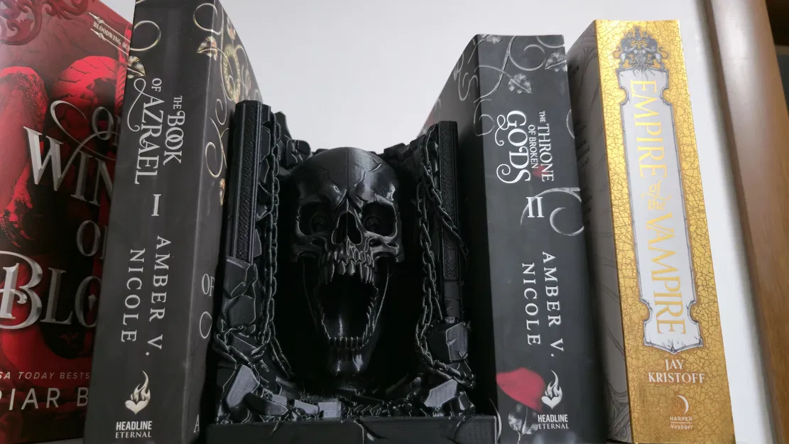 Mô hình trang trí kệ sách Gothic Skull Book Nook đầy ma mị - Image 2