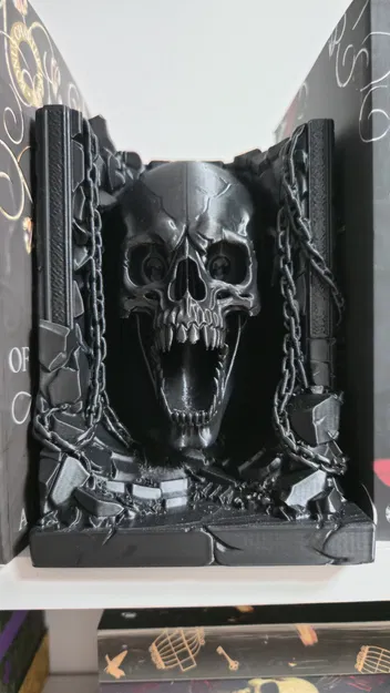 Mô hình trang trí kệ sách Gothic Skull Book Nook đầy ma mị - Image 3