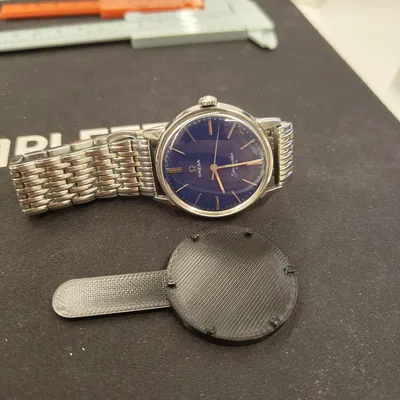 Dụng cụ 3D mở nắp đáy đồng hồ Omega Seamaster 600 tiện dụng