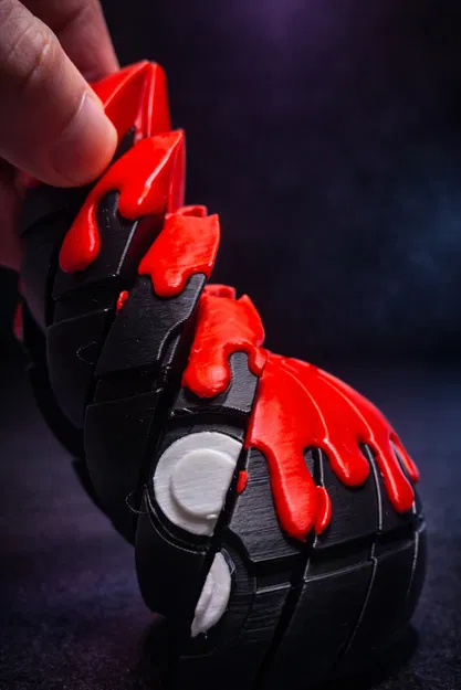 Pokeball Kinh Dị Có Thể Mở Rộng – Mô Hình Đồ Chơi Khớp Nối Độc Đáo - Image 2