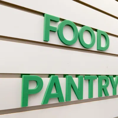 Chữ cái treo tường dạng slat wall