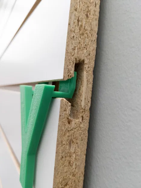 Chữ cái treo tường dạng slat wall - Image 2