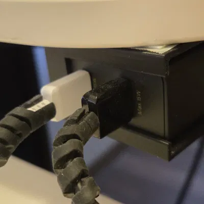 Giá treo dưới bàn cho củ sạc Samsung Power Duo 35W gọn gàng