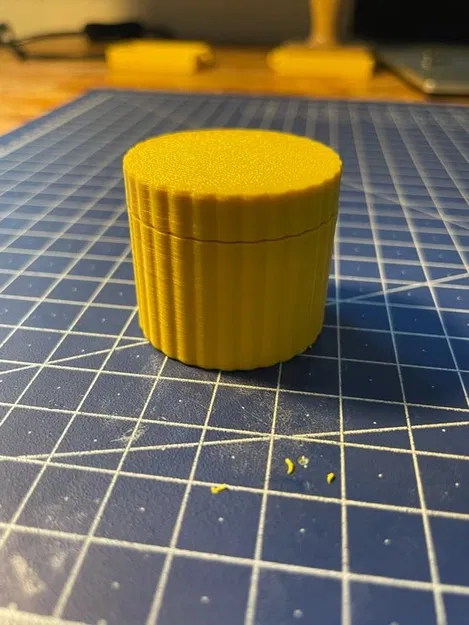 Hũ đựng gia vị du lịch (Travel Salt Shaker) in 3D nhỏ gọn - Image 2