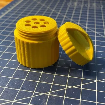 Hũ đựng gia vị du lịch (Travel Salt Shaker) in 3D nhỏ gọn