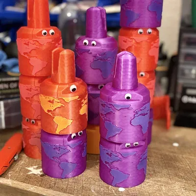 Mô hình cúp lưu niệm Vex IQ World Championship Pin Trophy