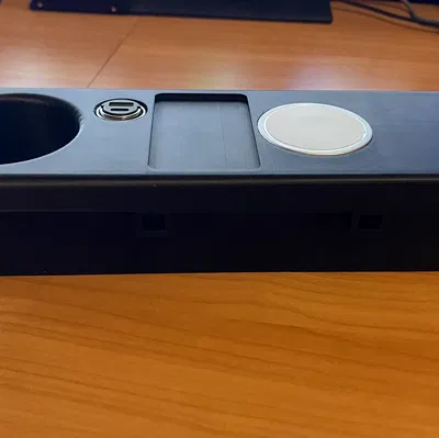 Bảng điều khiển trung tâm BMW E46 tích hợp sạc Magsafe và USB