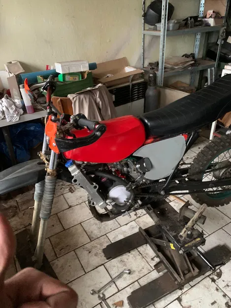 Cổ hút gió tùy chỉnh cho động cơ xe AM6 (Angled Intake) - Image 1