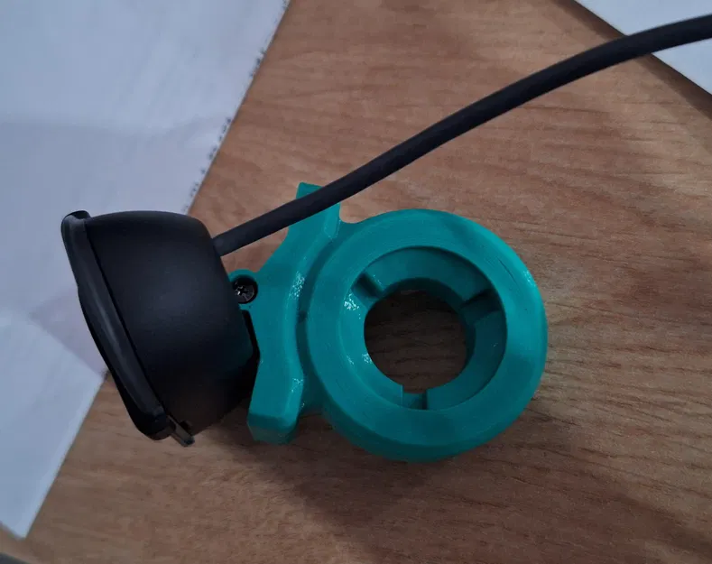 Ngàm gắn webcam Logitech Brio 100 101 lên tay đỡ đa năng - Image 2