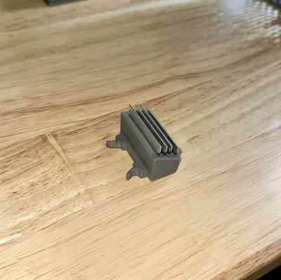 Giá đỡ lưỡi dao cạo gắn Multiboard - Phụ kiện lưu trữ thông minh