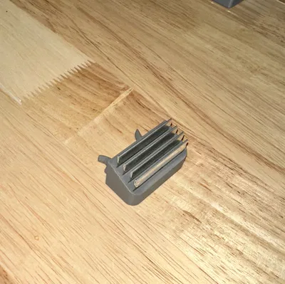 Giá đỡ lưỡi dao cạo gắn Multiboard - Phụ kiện lưu trữ thông minh