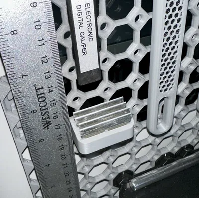 Giá đỡ lưỡi dao cạo gắn Multiboard - Phụ kiện lưu trữ thông minh