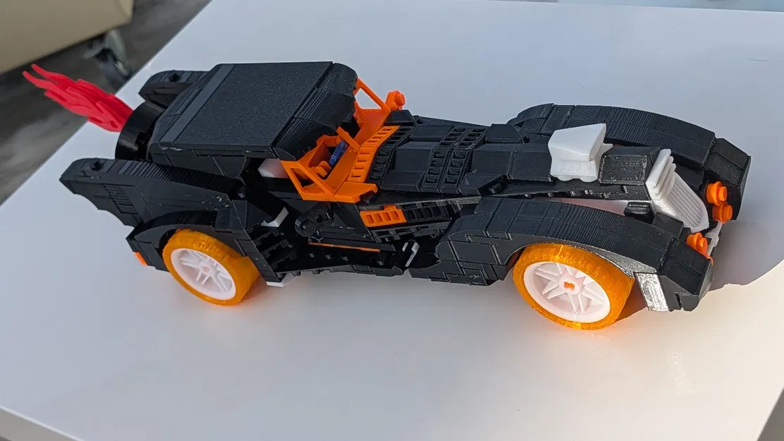 Mô hình Batmobile theo phong cách khối lắp ráp Lego - Image 1