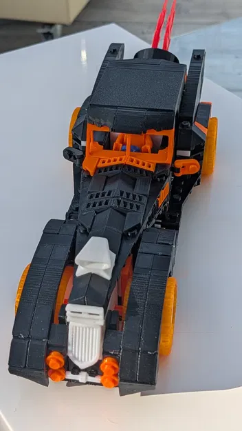 Mô hình Batmobile theo phong cách khối lắp ráp Lego - Image 3