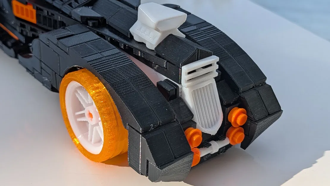 Mô hình Batmobile theo phong cách khối lắp ráp Lego - Image 6