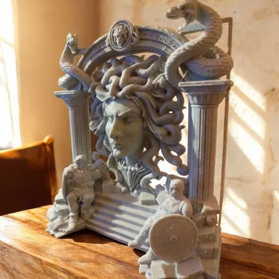 Medusa trong Thánh địa Đá